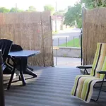 Maison Avec A They-sous-montfort, Accueillant Et Moderne