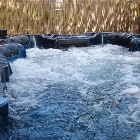 Σπίτι διακοπών Maison Avec A They-sous-montfort, Accueillant Et Moderne They-sous-Montfort