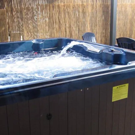 Maison Avec A They-sous-montfort, Accueillant Et Moderne * They-sous-Montfort