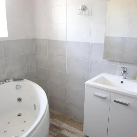 Holiday home Maison Avec A They-sous-montfort, Accueillant Et Moderne *