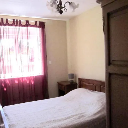 Maison Avec A They-sous-montfort, Accueillant Et Moderne *