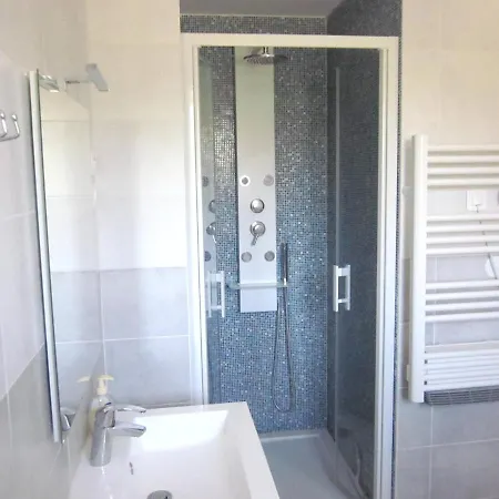 Maison Avec A They-sous-montfort, Accueillant Et Moderne * They-sous-Montfort