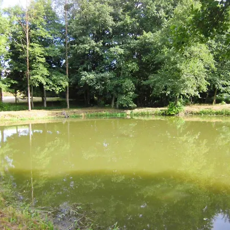 Maison Avec A They-sous-montfort, Accueillant Et Moderne