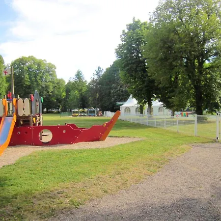 Maison Avec A They-sous-montfort, Accueillant Et Moderne