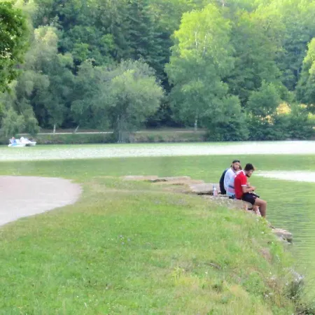 Σπίτι διακοπών Maison Avec A They-sous-montfort, Accueillant Et Moderne