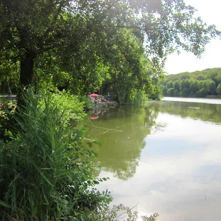 Σπίτι διακοπών Maison Avec A They-sous-montfort, Accueillant Et Moderne They-sous-Montfort