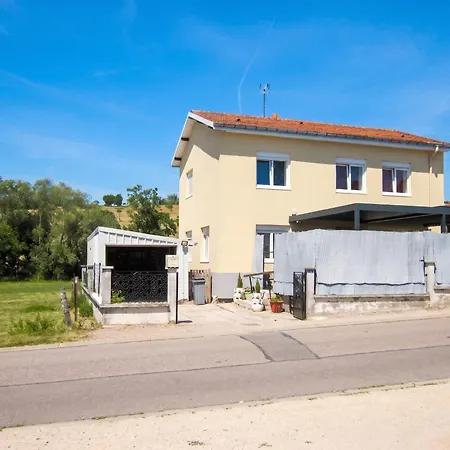 Maison Avec A They-sous-montfort, Accueillant Et Moderne Holiday home They-sous-Montfort